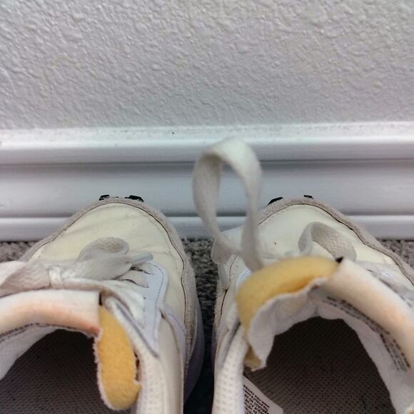 Nike Shoes Womens 5 White Sand Beige Waffle Debut Athletic Sneakers DH9523-100 - Picture 5 of 7